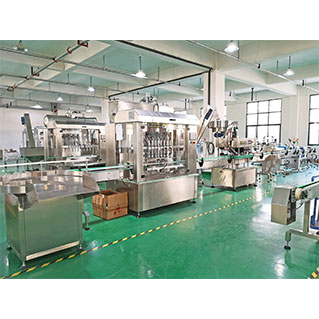 八頭醬料自動化灌裝機(jī)-八頭醬料成套生產(chǎn)線設(shè)備